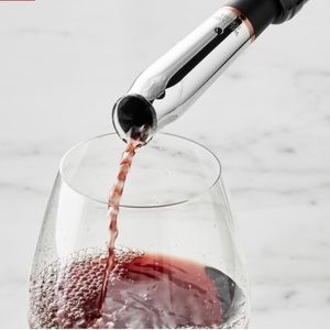 Williams Sonoma NWT Wine Aerator